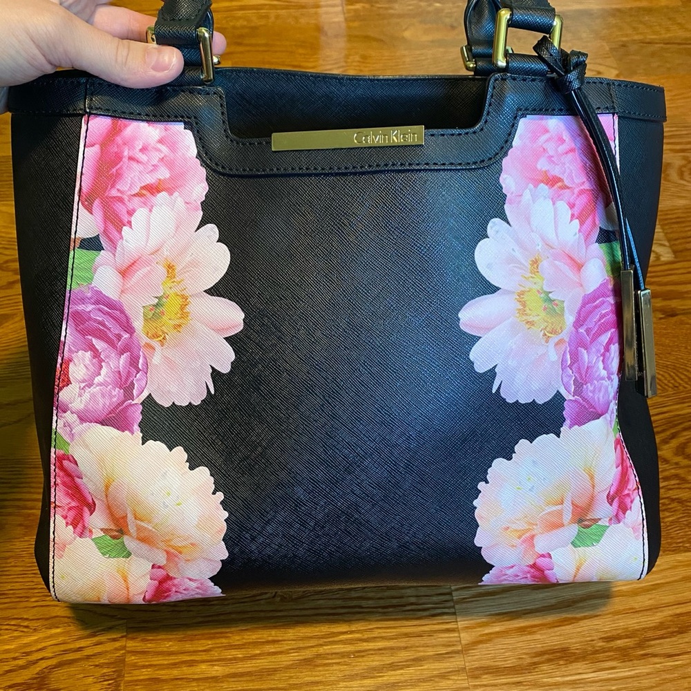 Calvin Klein Purse Black & Floral - Picture 2 of 7